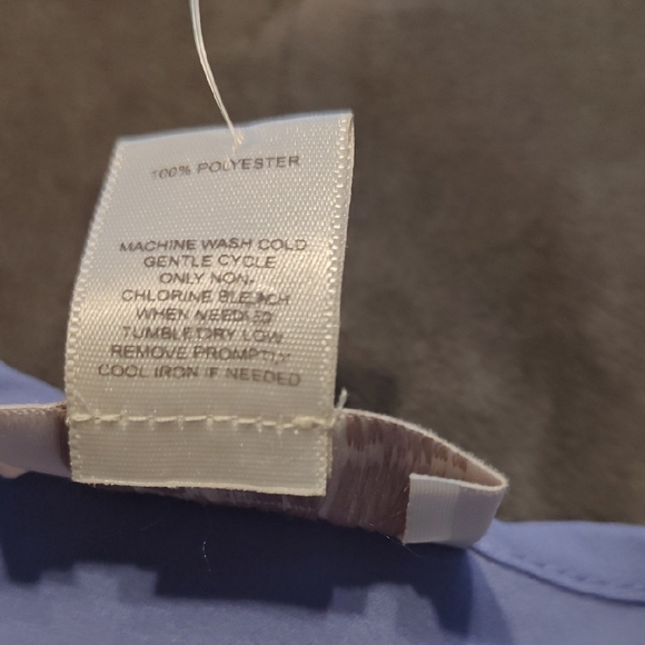 NWT LOFT Women's Pleated Blue Blouse - Picture 8 of 9